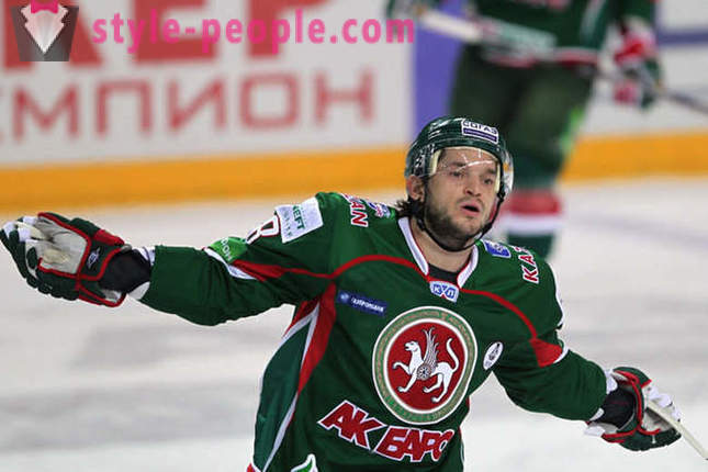 Hockey player Vadim Khomitsky: talambuhay, mga nagawa at kagiliw-giliw na mga katotohanan