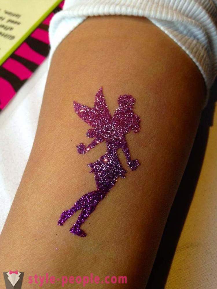 Anong glitter-tattoo? Paano gumawa ng isang tattoo.