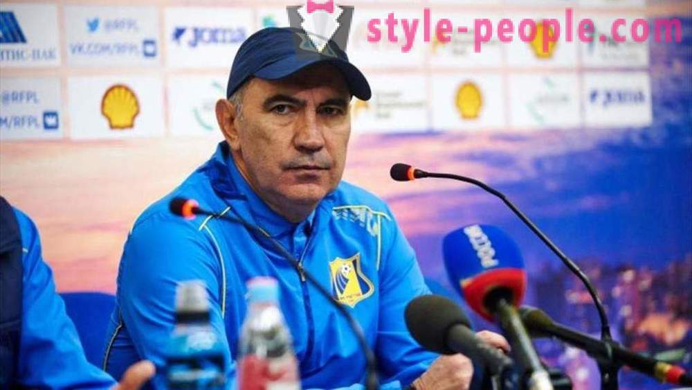 Talambuhay football coach Kurban Berdyev