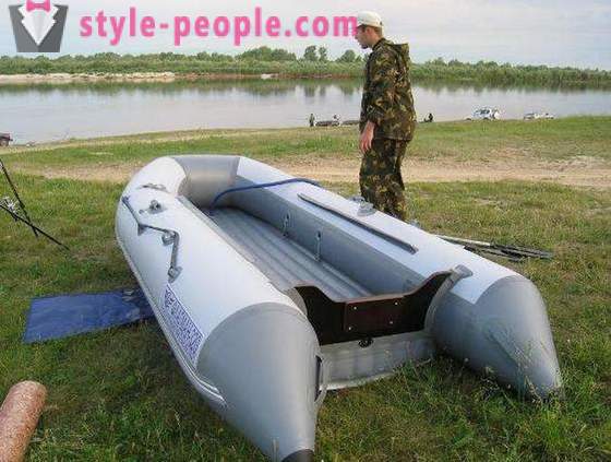 Inflatable bangka 