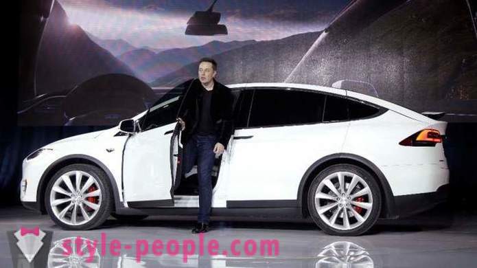 Cars mula sa garahe Elon Musk