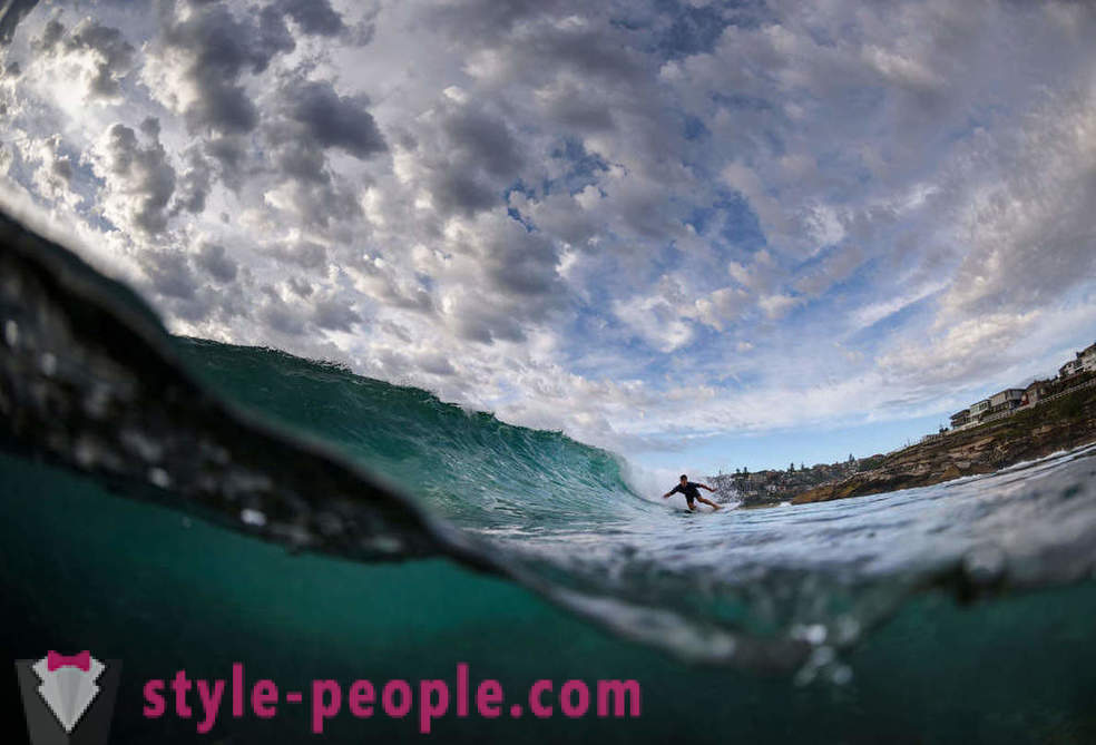 Extreme surfer Sydney