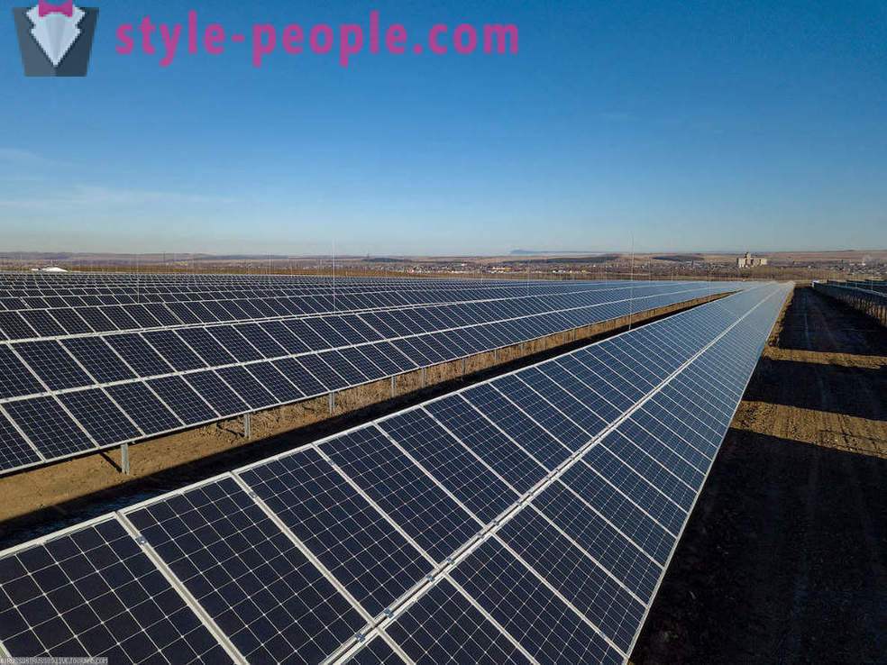 Ang pinakamalaking solar power plant sa Russia
