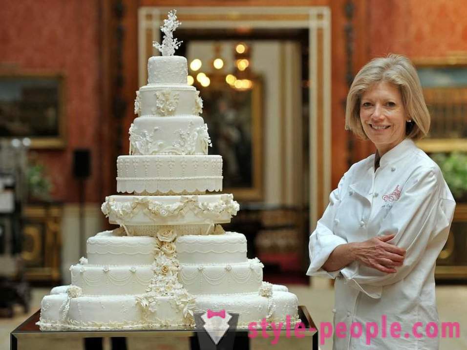 Ang isang seleksyon ng mga nag-aaklas ang royal wedding cakes