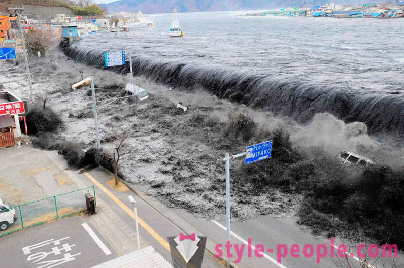 Coast ng Japan, ang tsunami napinsala noong 2011, protektado ang 12-meter wall