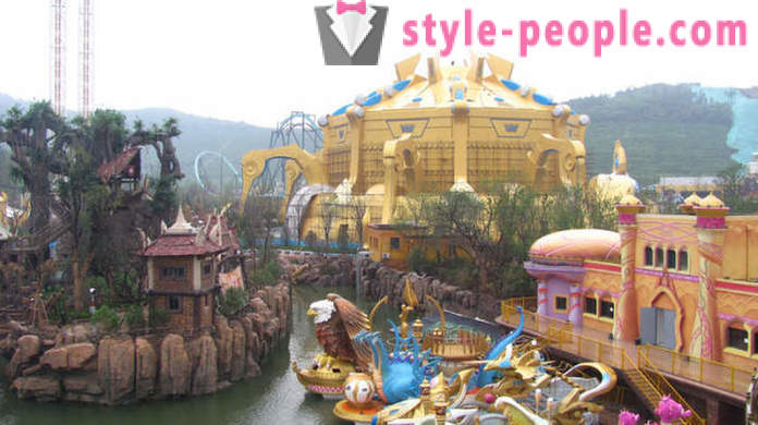 10 pinaka-di-pangkaraniwang mga theme park sa mundo