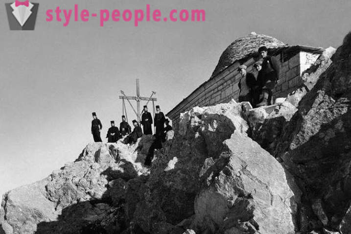 30 mga katotohanan tungkol Mount Athos