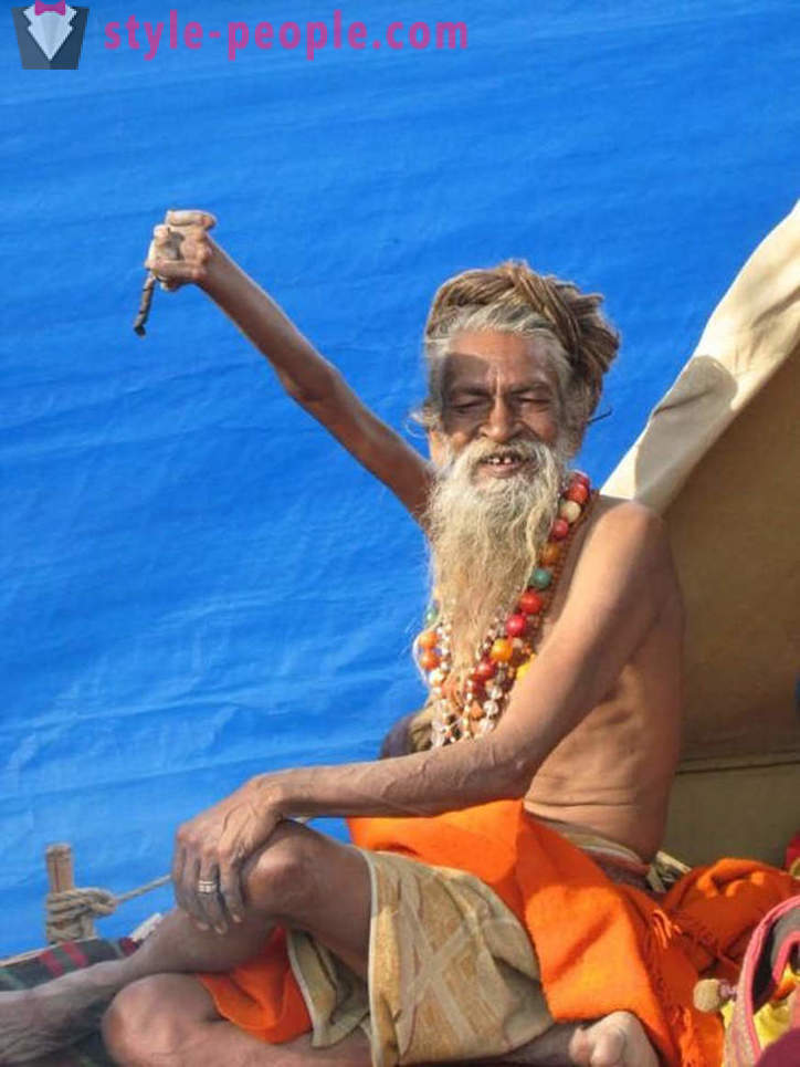 Hindu hawak ng isang kamay up dito para sa 43 taon
