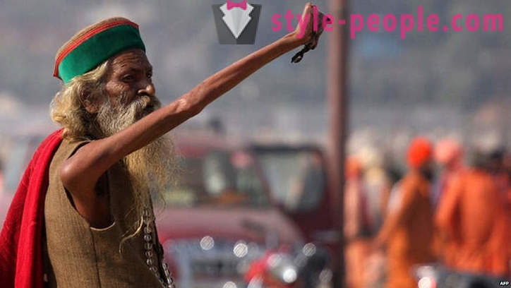 Hindu hawak ng isang kamay up dito para sa 43 taon