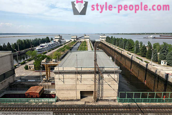 Paano gumagana ang pag-navigate lock Volzhskaya HPP