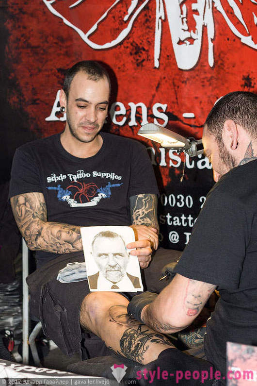 Tattoo Art sa internasyonal na kombensiyon sa Berlin