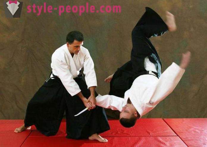 Aikido - isang Japanese martial art. Aikido: paglalarawan, kagamitan at mga review