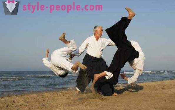 Aikido - isang Japanese martial art. Aikido: paglalarawan, kagamitan at mga review