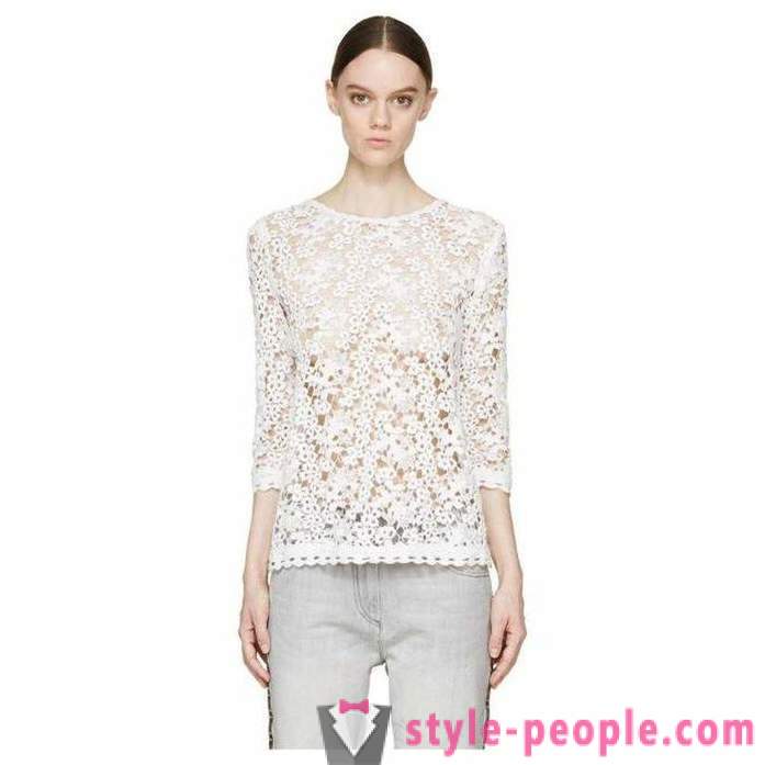 Lace blusa: Fundamentals fashionable imahe