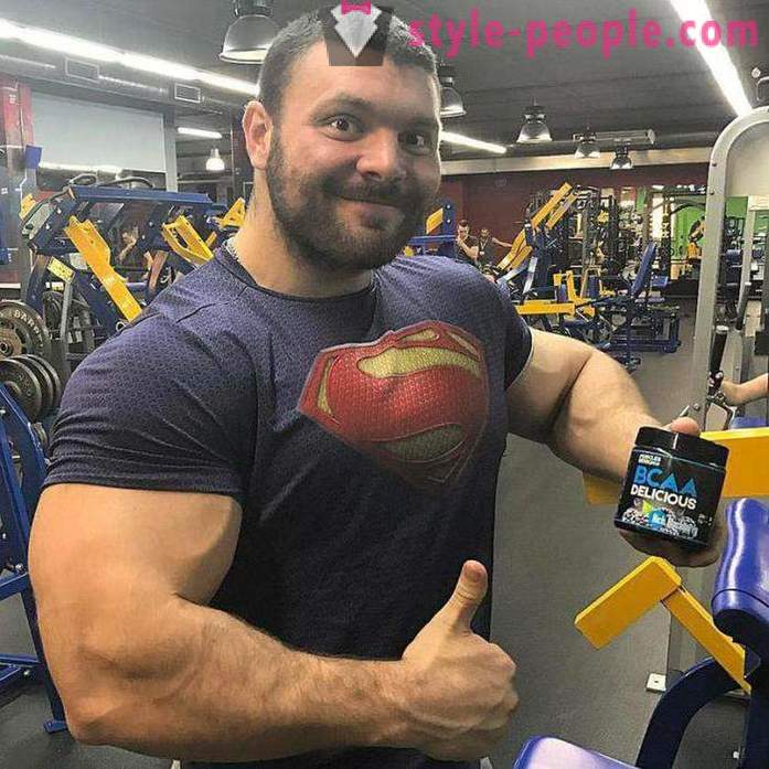 Alexander Shchukin - bodybuilder na may isang mahusay na pakiramdam ng katatawanan