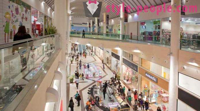 Shopping sa Cyprus. Tindahan, shopping malls, boutiques at mga merkado