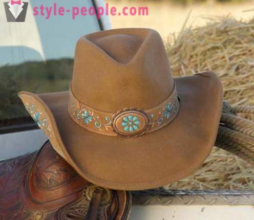 Cowboy Hat: kasaysayan ng paglitaw at malayang produksyon