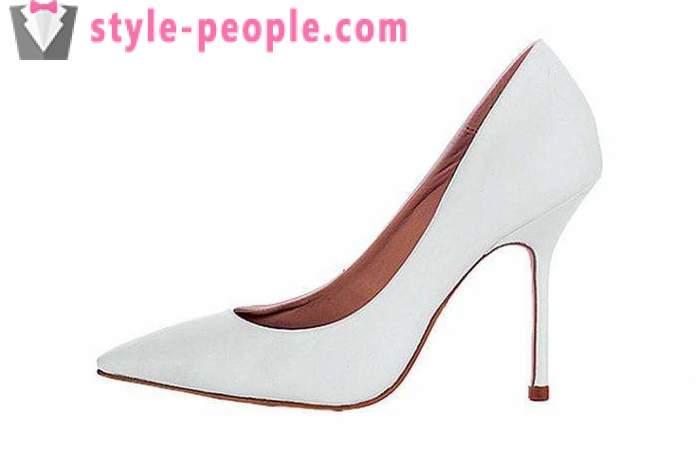 White mga sapatos para sa fashionistas