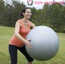 Exercise sa fitball Slimming. Ang pinakamahusay na pagsasanay (fitball) para sa mga nagsisimula