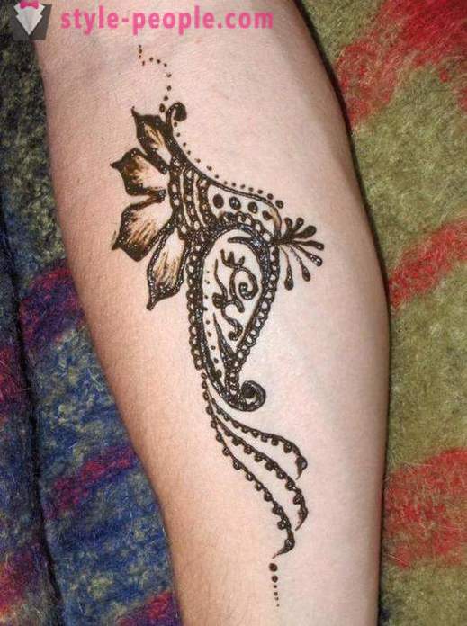 Temporary henna tattoo sa bahay
